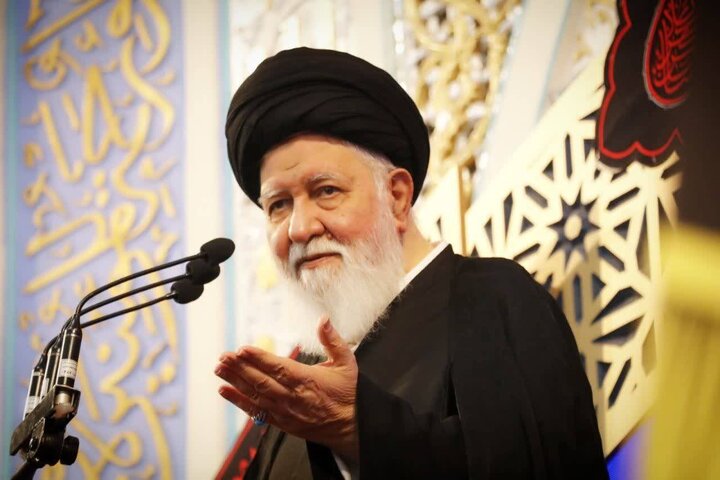 علم الهدی: سیاست‌های ایران در مقابله با آمریکا هیچ خطایی نداشته است