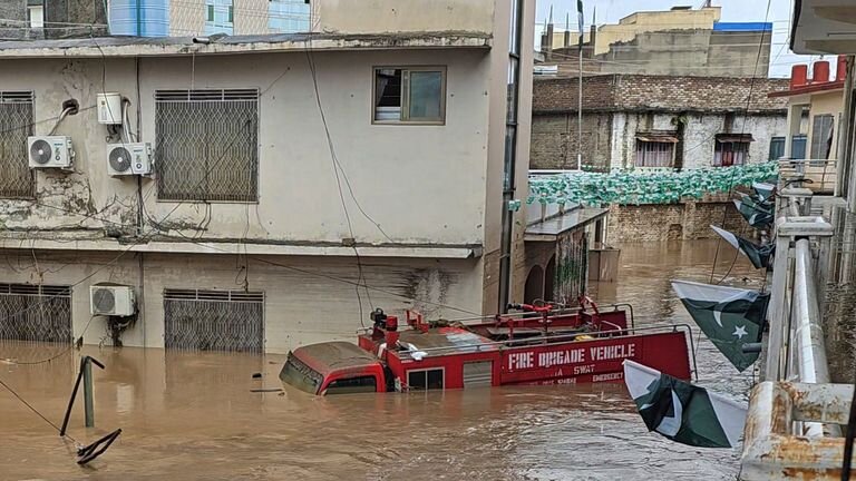 چرا بحران سیلاب‌ها در پاکستان تمامی ندارد؟