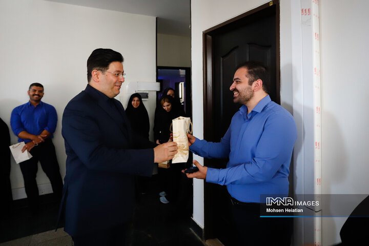 حضور معاون حمل‌و‌نقل و ترافیک شهرداری اصفهان در خبرگزاری ایمنا