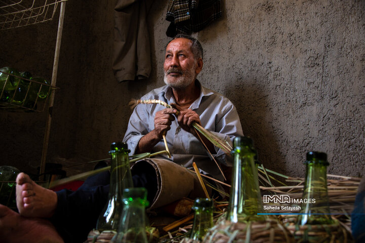 شیشه گری سنتی میمند