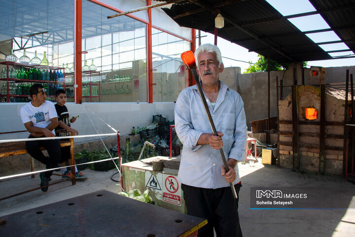 شیشه گری سنتی میمند