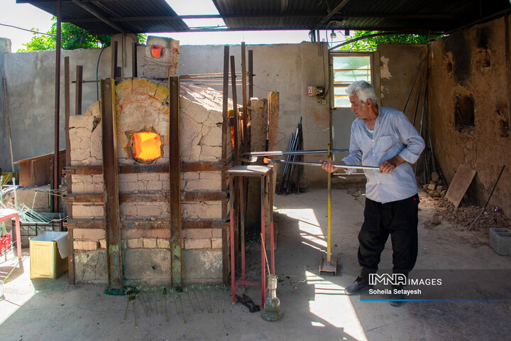 شیشه گری سنتی میمند