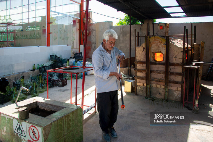 شیشه گری سنتی میمند