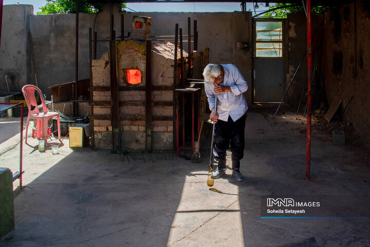 شیشه گری سنتی میمند