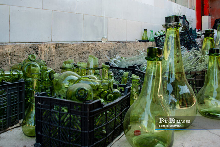 شیشه گری سنتی میمند