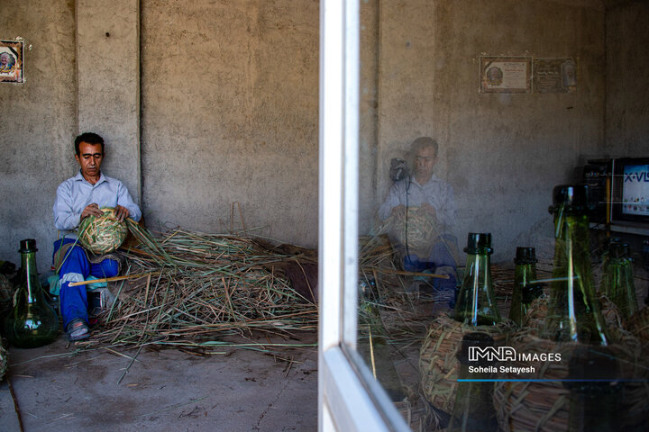 شیشه گری سنتی میمند