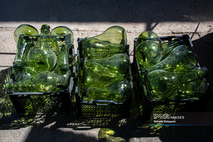 شیشه گری سنتی میمند