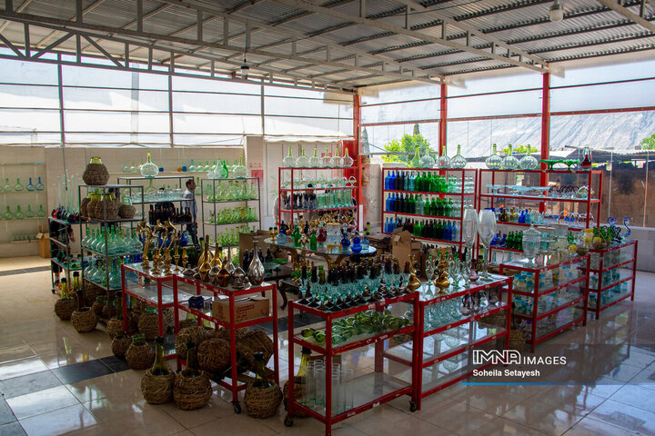 شیشه گری سنتی میمند