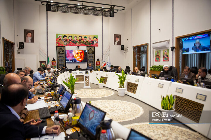 دعوت اعضای شورای شهر اصفهان از شهروندان برای حضور در تشییع و یادبود استاد فرشچیان