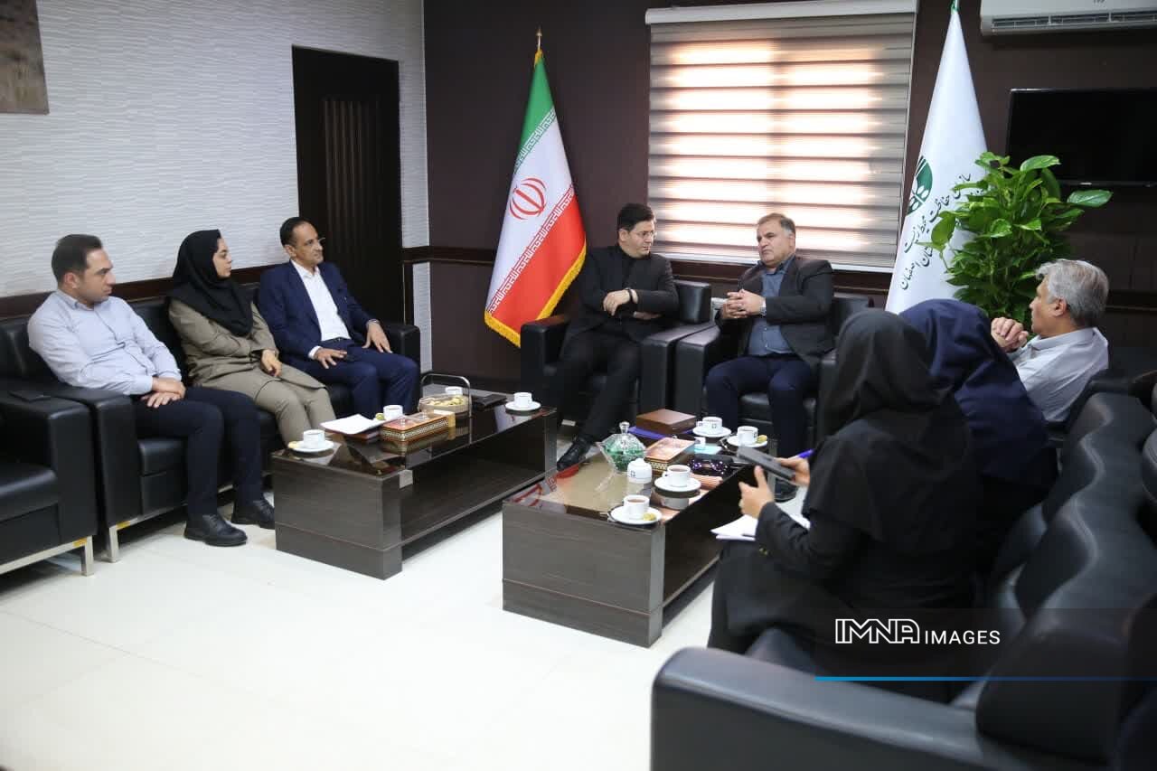 همکاری شهرداری و محیطزیست استان برای ارتقای شاخصهای کیفی هوای اصفهان