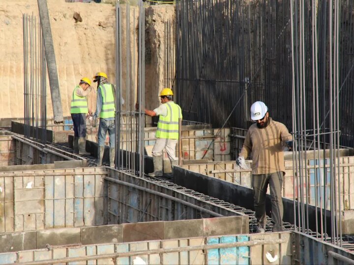 عملیات بتن‌ریزی پارک آبی اراک آغاز شد