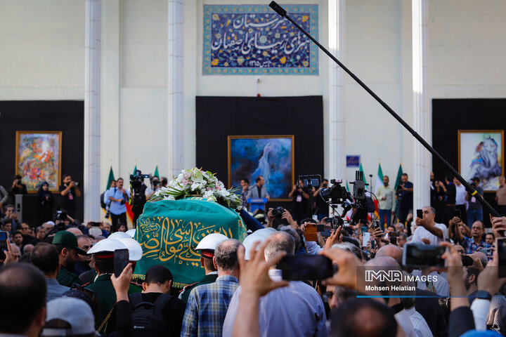 مراسم تشییع پیکر استاد فرشچیان