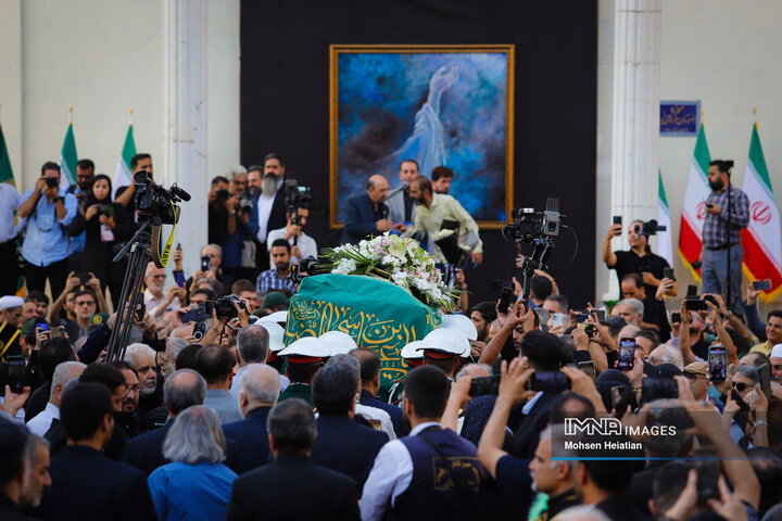 مراسم تشییع پیکر استاد فرشچیان