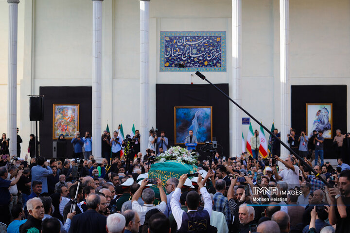 مراسم تشییع پیکر استاد فرشچیان