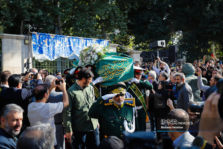 مراسم تشییع پیکر استاد فرشچیان