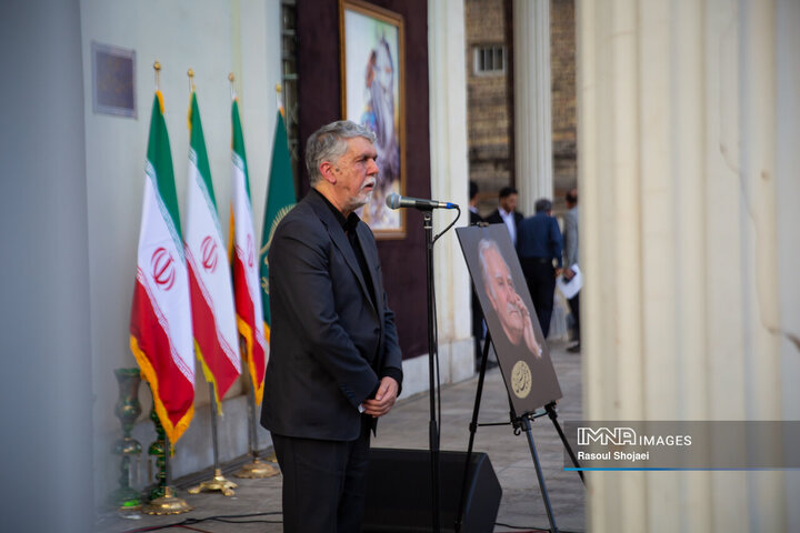 مراسم تشییع پیکر استاد فرشچیان