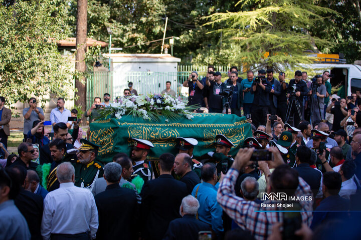 مراسم تشییع پیکر استاد فرشچیان