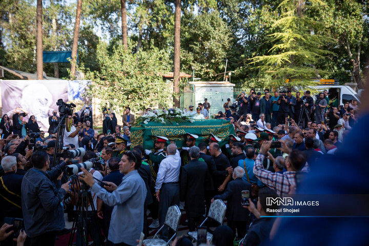 مراسم تشییع پیکر استاد فرشچیان