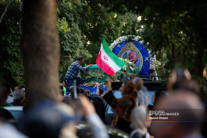 مراسم تشییع پیکر استاد فرشچیان