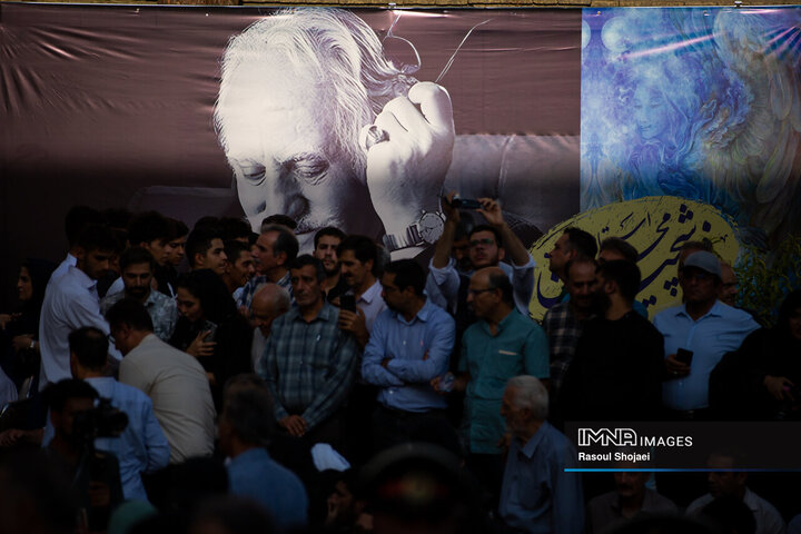 مراسم تشییع پیکر استاد فرشچیان