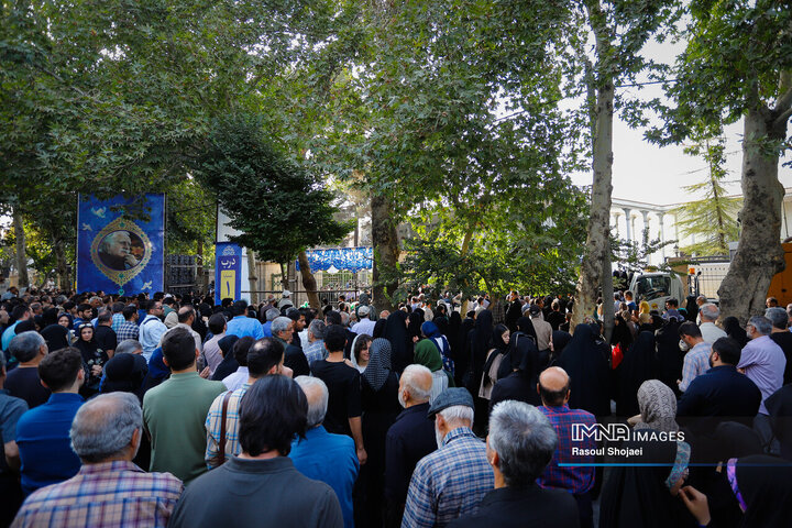 مراسم تشییع پیکر استاد فرشچیان