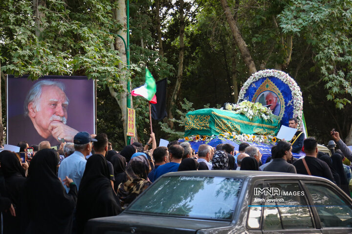 مراسم تشییع پیکر استاد فرشچیان