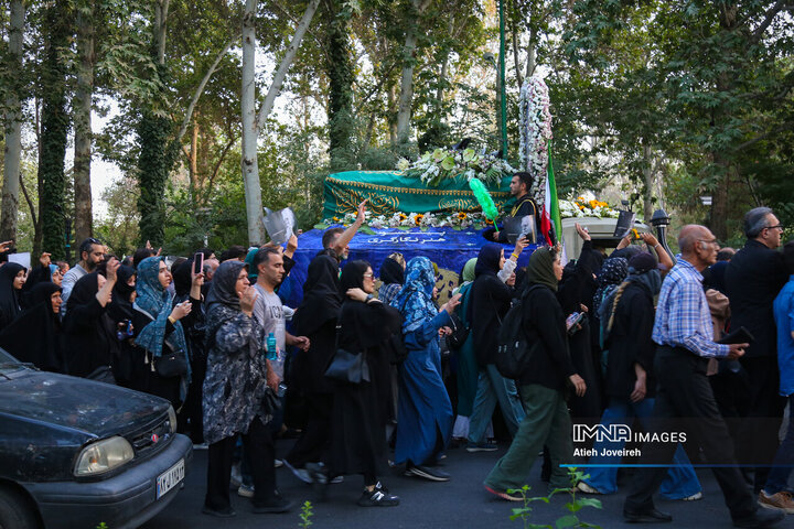 مراسم تشییع پیکر استاد فرشچیان