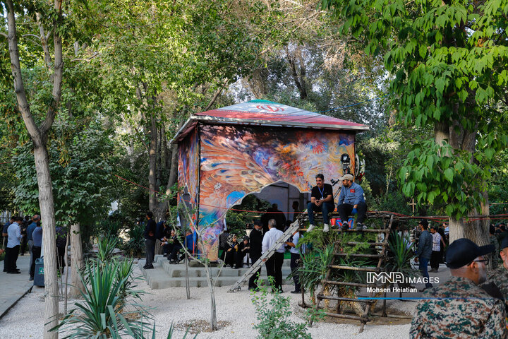 در حاشیه مراسم تشییع استاد فرشچیان