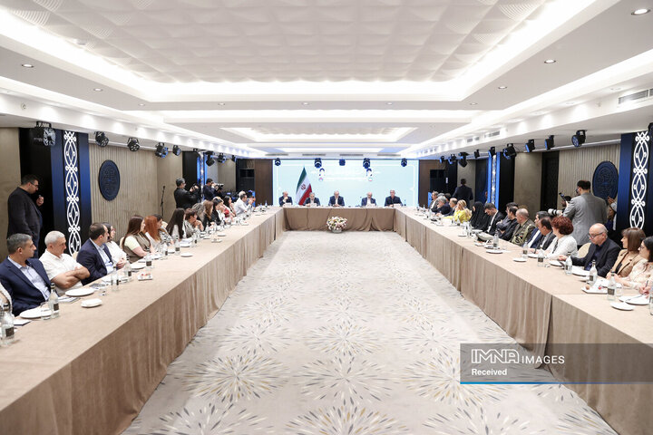 نشست با ایران‌شناسان ارمنی