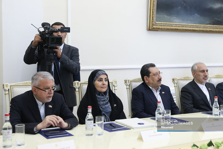 نشست مشترک هیئت‌های عالی‌رتبه ایران و ارمنستان