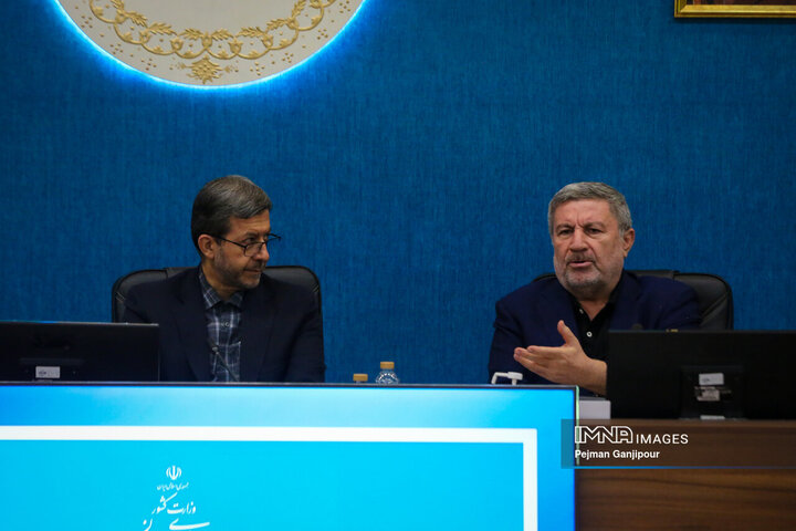 نشست شورای اطلاع رسانی استان اصفهان