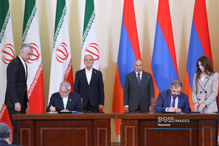 امضای بیانیه مشترک و اسناد همکاری میان ایران و ارمنستان