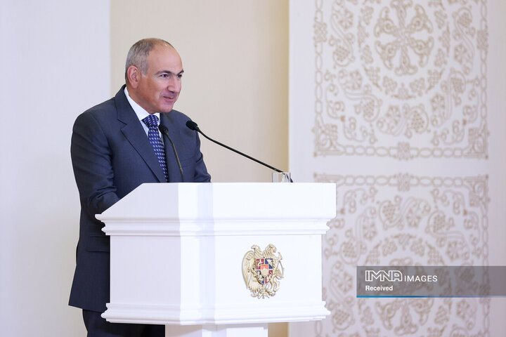 نشست مطبوعاتی رئیس جمهور با نخست وزیر ارمنستان