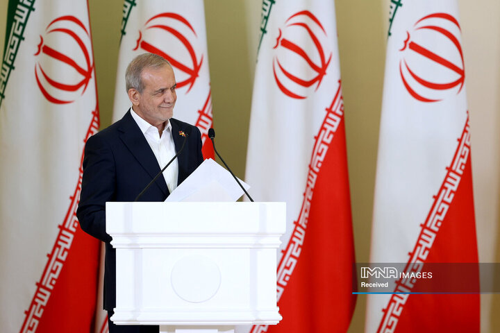 نشست مطبوعاتی رئیس جمهور با نخست وزیر ارمنستان