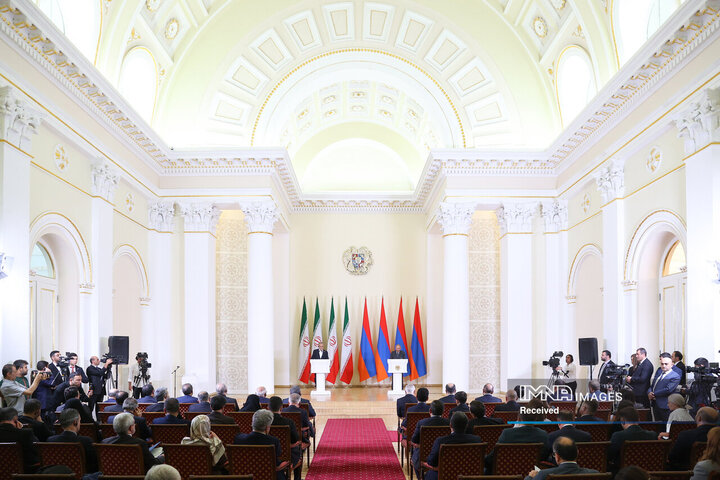 نشست مطبوعاتی رئیس جمهور با نخست وزیر ارمنستان