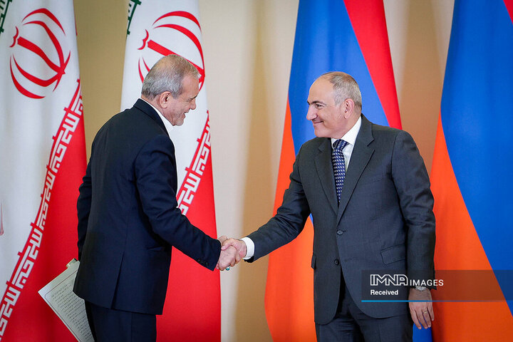 نشست مطبوعاتی رئیس جمهور با نخست وزیر ارمنستان