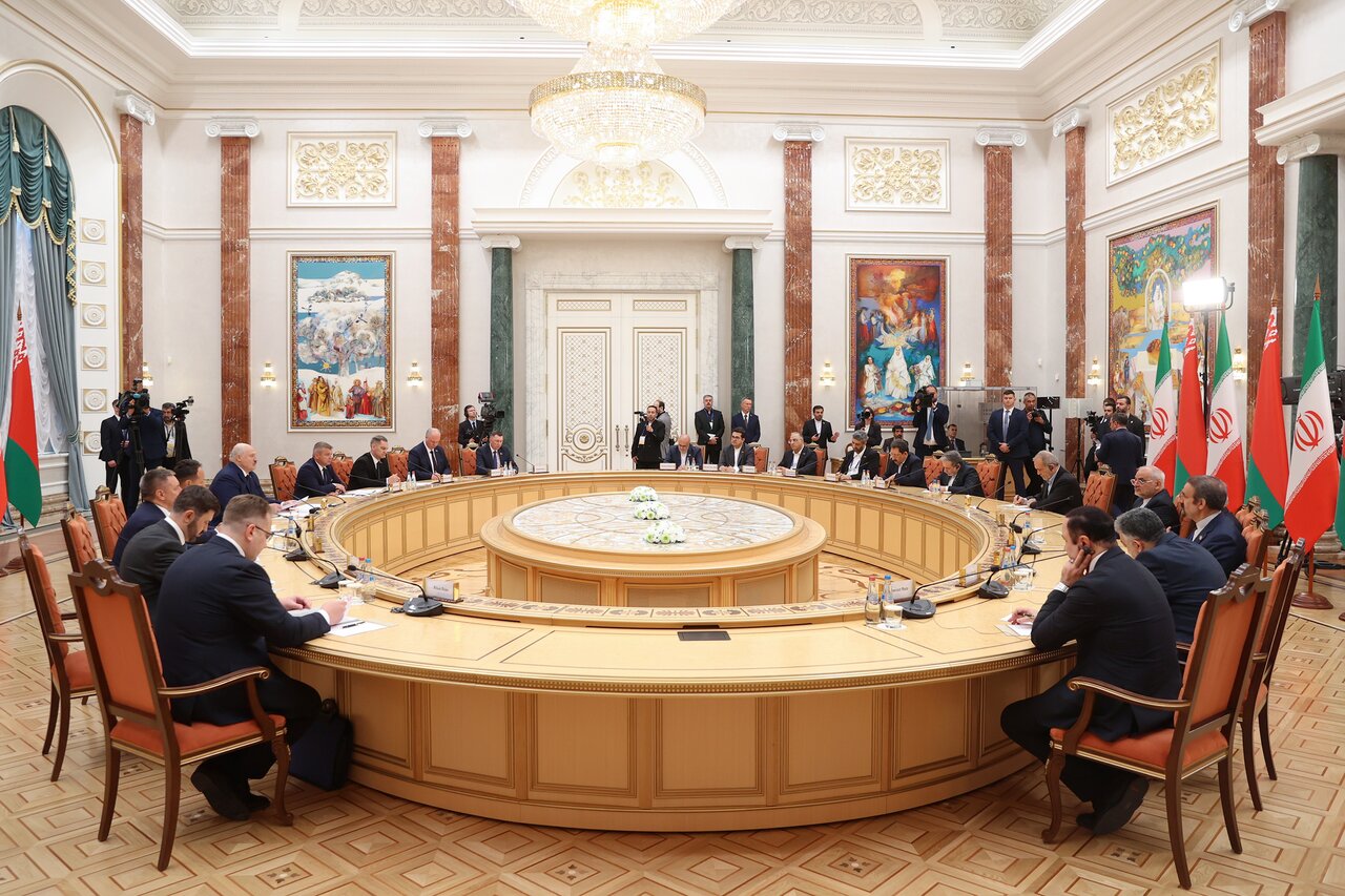 رئیس‌جمهور:‌ روابط ایران و بلاروس باید عمیق‌تر و پایدارتر پایه‌ریزی شود