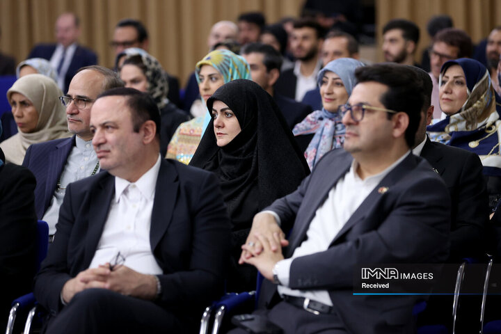 دیدار صمیمی با ایرانیان مقیم بلاروس