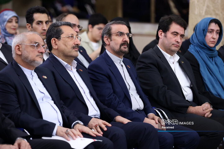 دیدار صمیمی با ایرانیان مقیم بلاروس