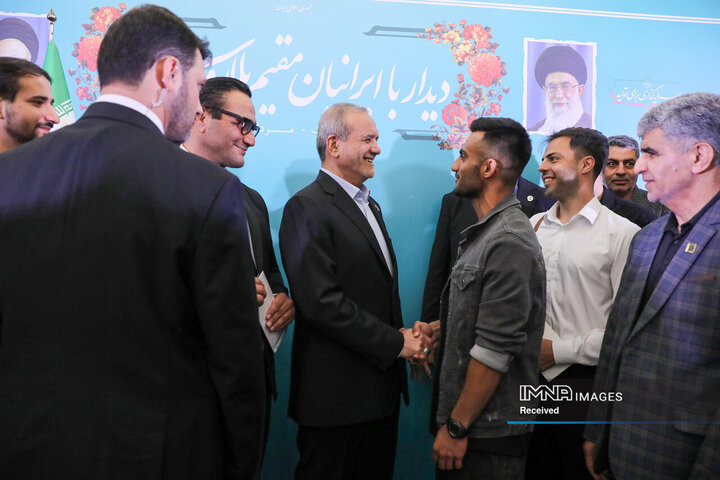 دیدار صمیمی با ایرانیان مقیم بلاروس