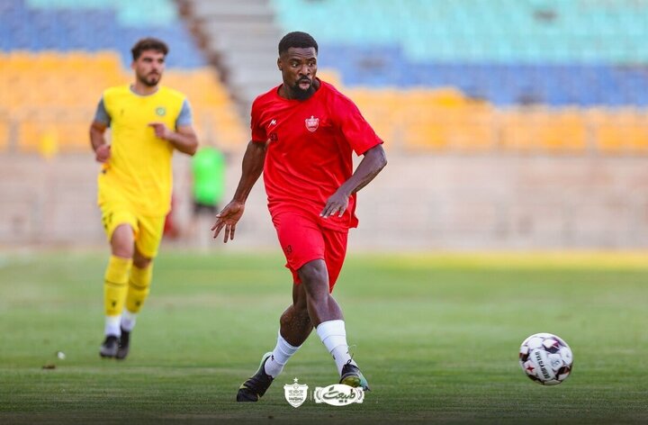 باشگاه پرسپولیس: حضور اوریه مشکلی برای دیگر بازیکنان ندارد