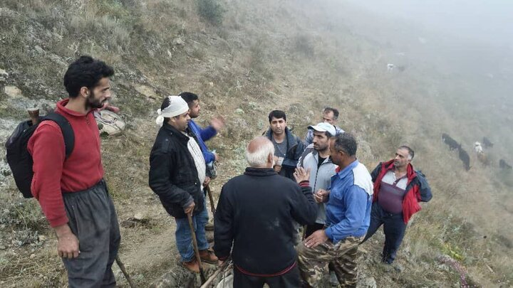 ۱۵ هکتار از ارتفاعات درآکین چالوس در آتش سوخت