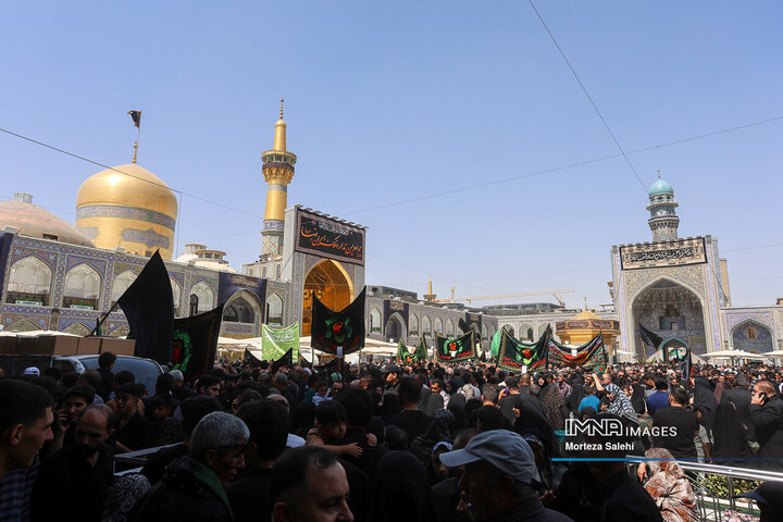 حرم امام رضا (ع) در روز رحلت پیامبر اکرم (ص)