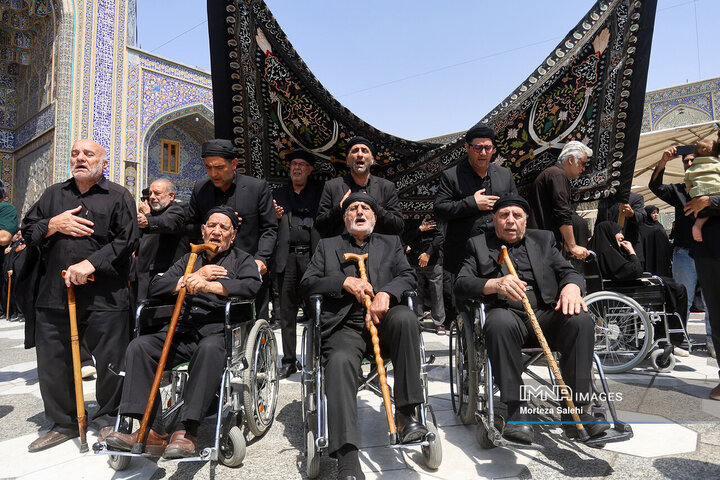 حرم امام رضا (ع) در روز رحلت پیامبر اکرم (ص)