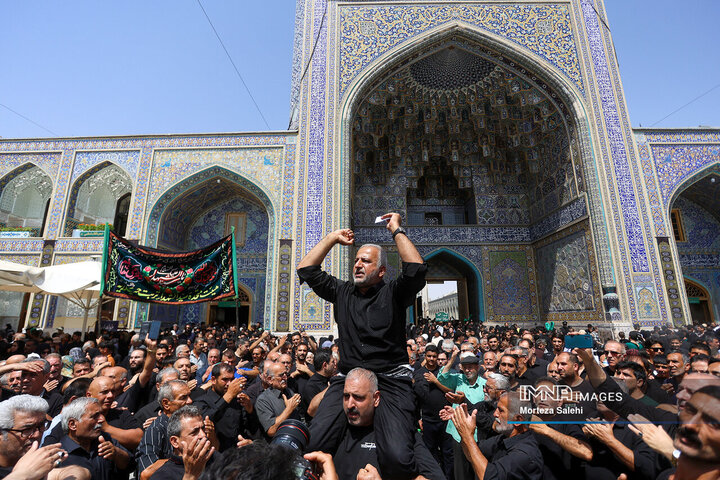 حرم امام رضا (ع) در روز رحلت پیامبر اکرم (ص)