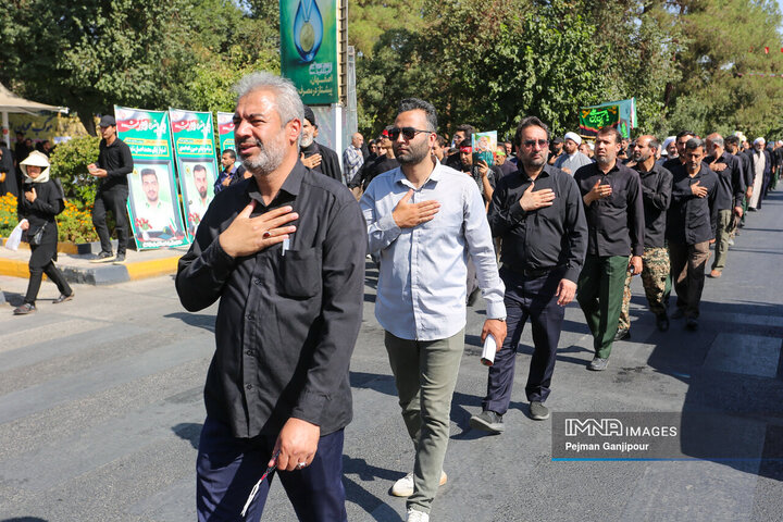 قافله عزاداری رحلت پیامبر اکرم (ص) و شهادت امام حسن مجتبی (ع) در اصفهان