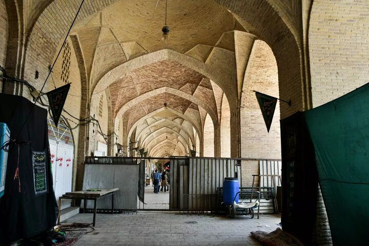 ماجرای سازه‌های خبرساز میدان گنجعلیخان کرمان چه بود؟