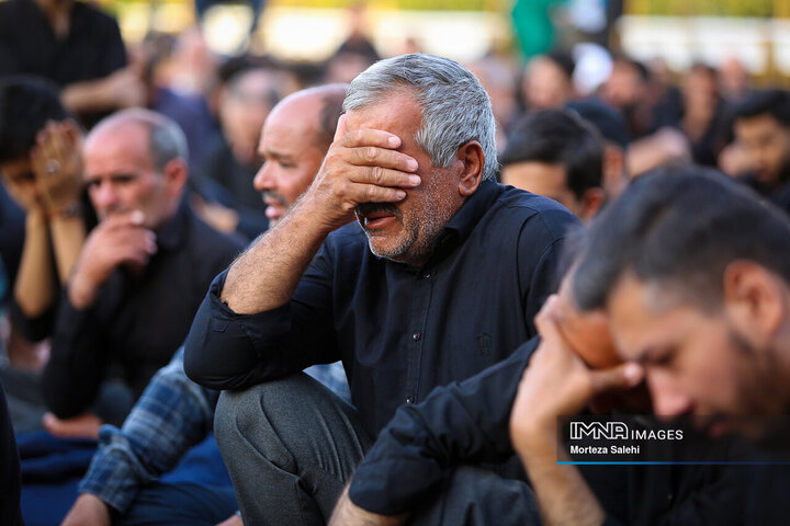 مراسم سنتی چهارپایه خوانی در حرم امام رضا (ع)