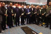 ادای احترام وزیر میراث فرهنگی و استاندار گیلان به شهدای لاهیجان