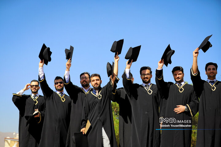 آیین بزرگداشت حکیم ابوعلی سینا و روز پزشک در همدان